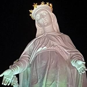 Meet your Posher, Samia